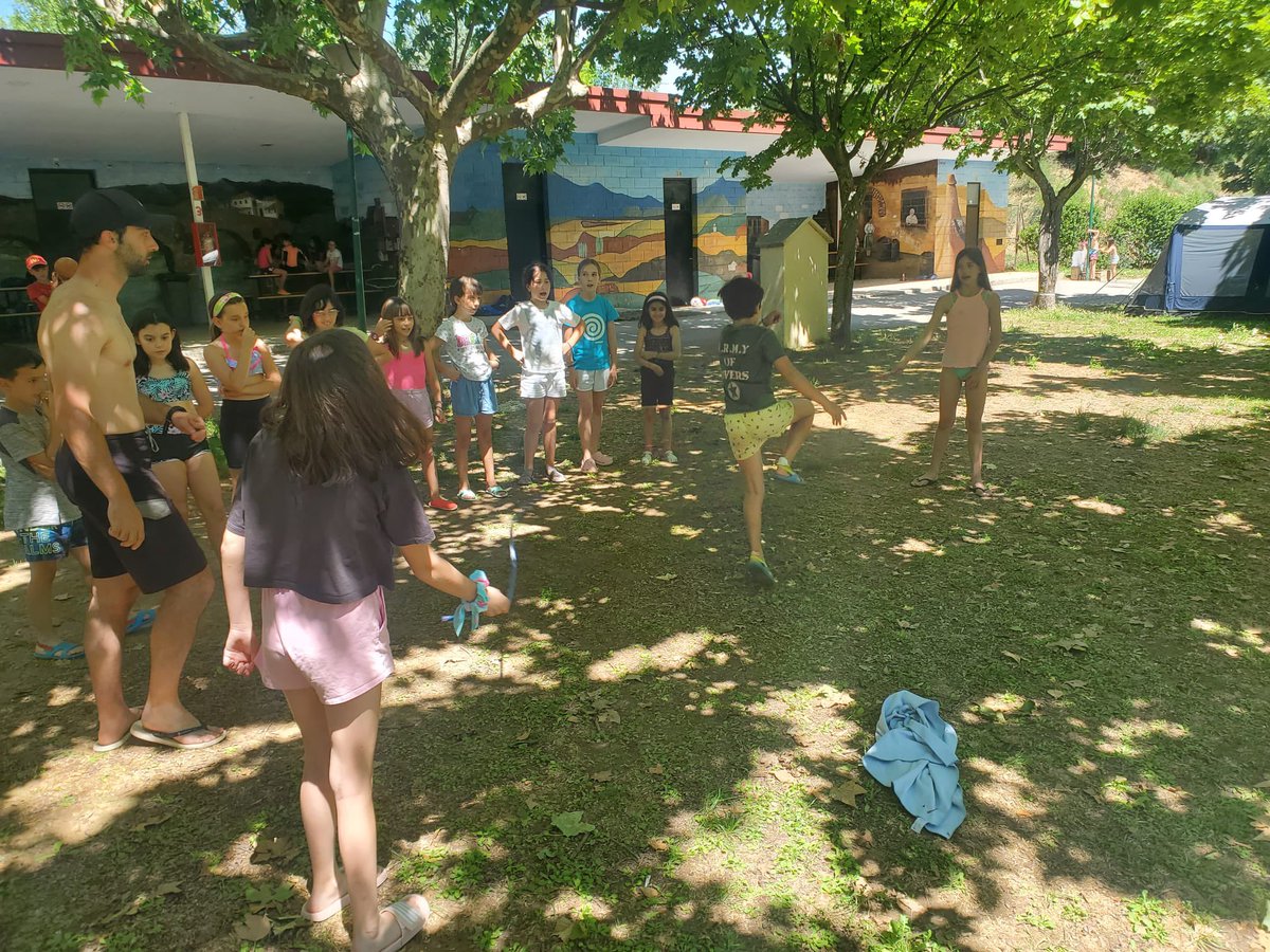 Jugando después de comer 🌈☀️