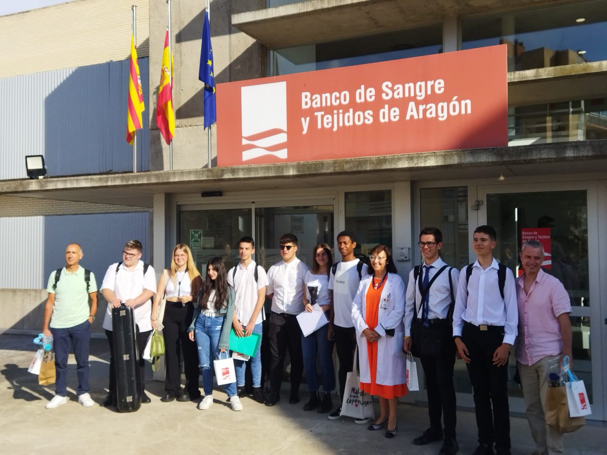 cpmzaragoza's tweet photo. Imágenes del concierto de las aulas de clarinete y saxofón, en conmemoración del Día Mundial del Donante de Sangre, celebrado el miércoles 14 de junio. Promovido por el Banco de Sangre y Tejidos de Aragón y nuestra AMPA Pilar Bayona. Nuestra enhorabuena a todos los participantes. https://t.co/MuuKUOJ6kx