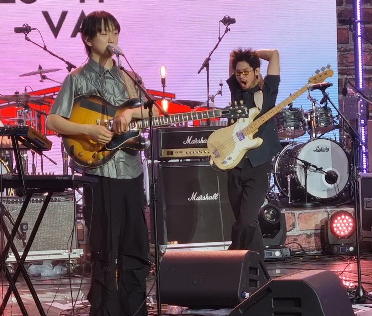 포즈도 아주 예술이심