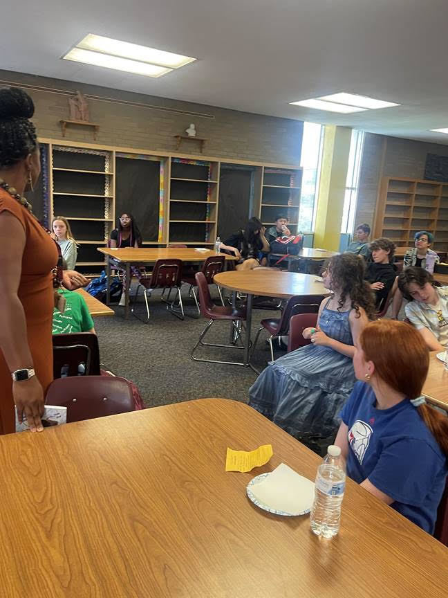 AbingtonSchools's tweet photo. Congratulations again to our 2023 Silver Pen Award winners at the elementary level, as well as, our Abington Middle School Writing Award winners, who participated in a Writer's Guild this month and were also recognized at their school's awards ceremonies.  #ASDProud #AwardsofASD https://t.co/zxDC7a2t2R