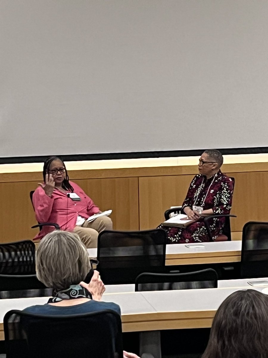 @BrownOWIMSAnnual Conf Journey Forward: Empowering Women in Med &amp; Sci underway under Dean  <a href="/katie_sharkey/">Katie Sharkey MD PhD (she/her)</a> leadership.  <a href="/EvelynHammonds/">Evelyn Hammonds</a> &amp; @VanessaBrittoMD Applying Intersectional Lens to Antiracist Med &amp; Research ✅Med theory &amp; practice is deeply engrained with race as bio diff