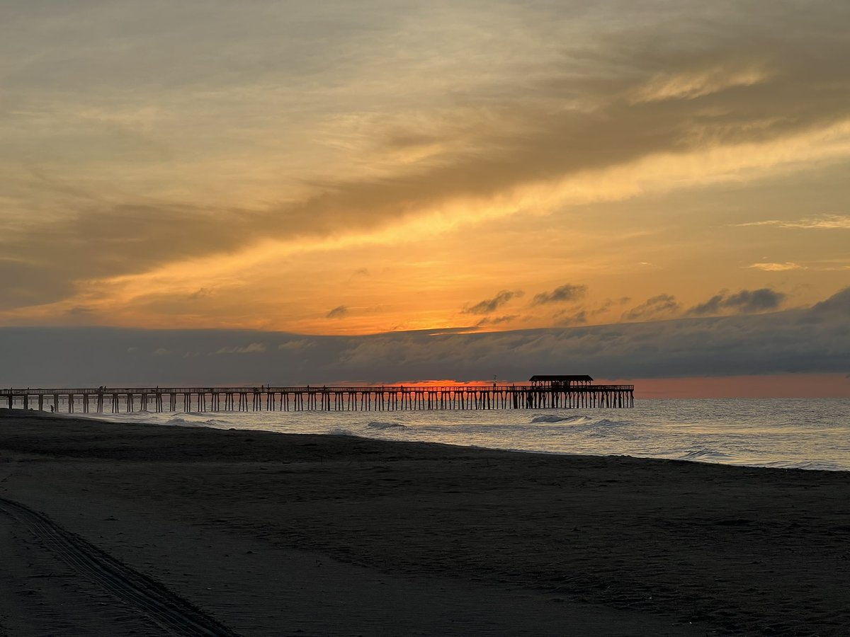 CarolinaGirlGen's tweet photo. Mornin’ from the beach! Still no turtle action on our patrol area, but always worth going for the amazing sunrise! #TurtlePatrol #SunriseAtTheBeach #BeachLife https://t.co/NqZHbtrc7m