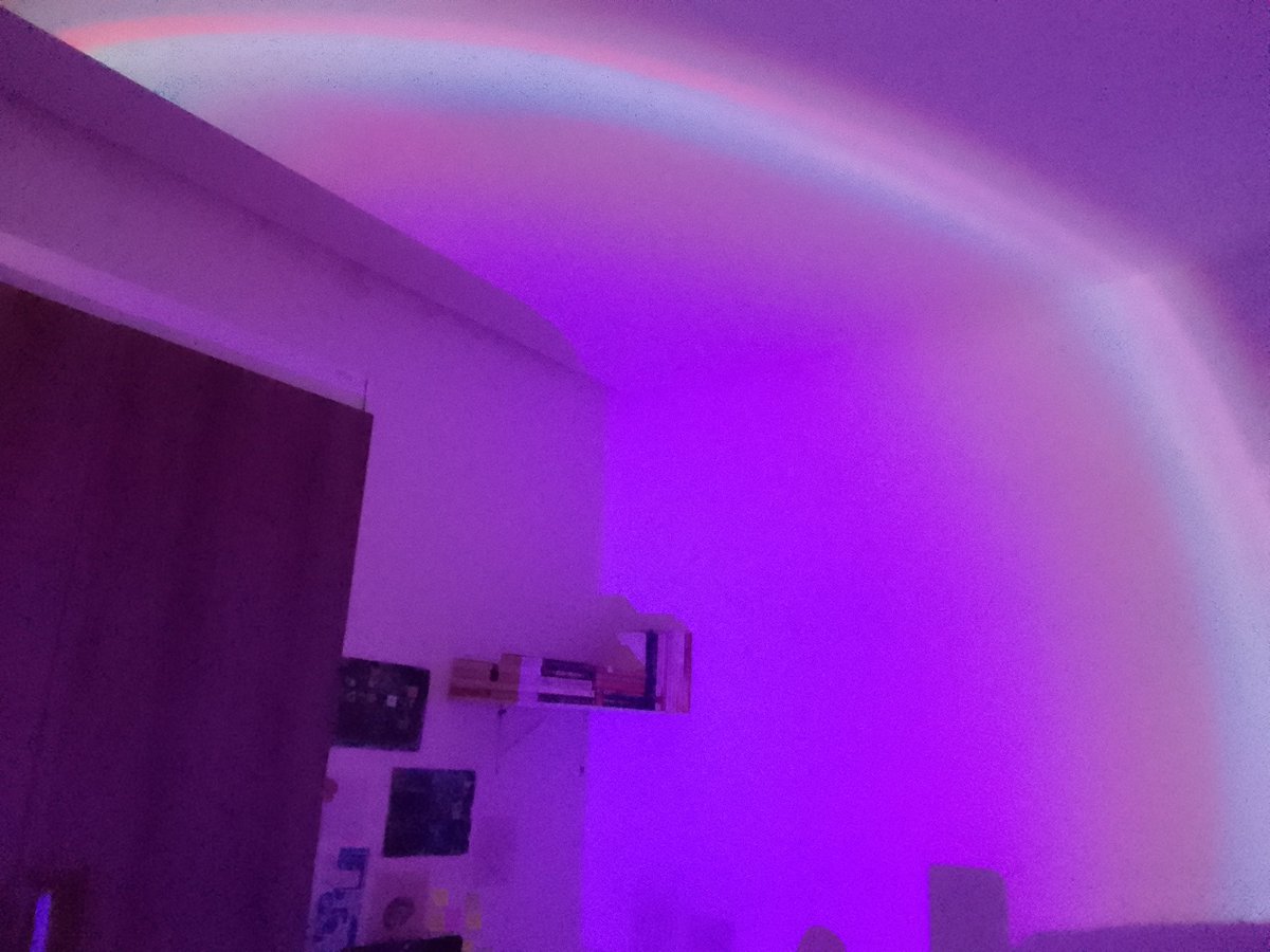 elle_studys's tweet image. finalmente consegui organizar meu cantinho de estudos 💗