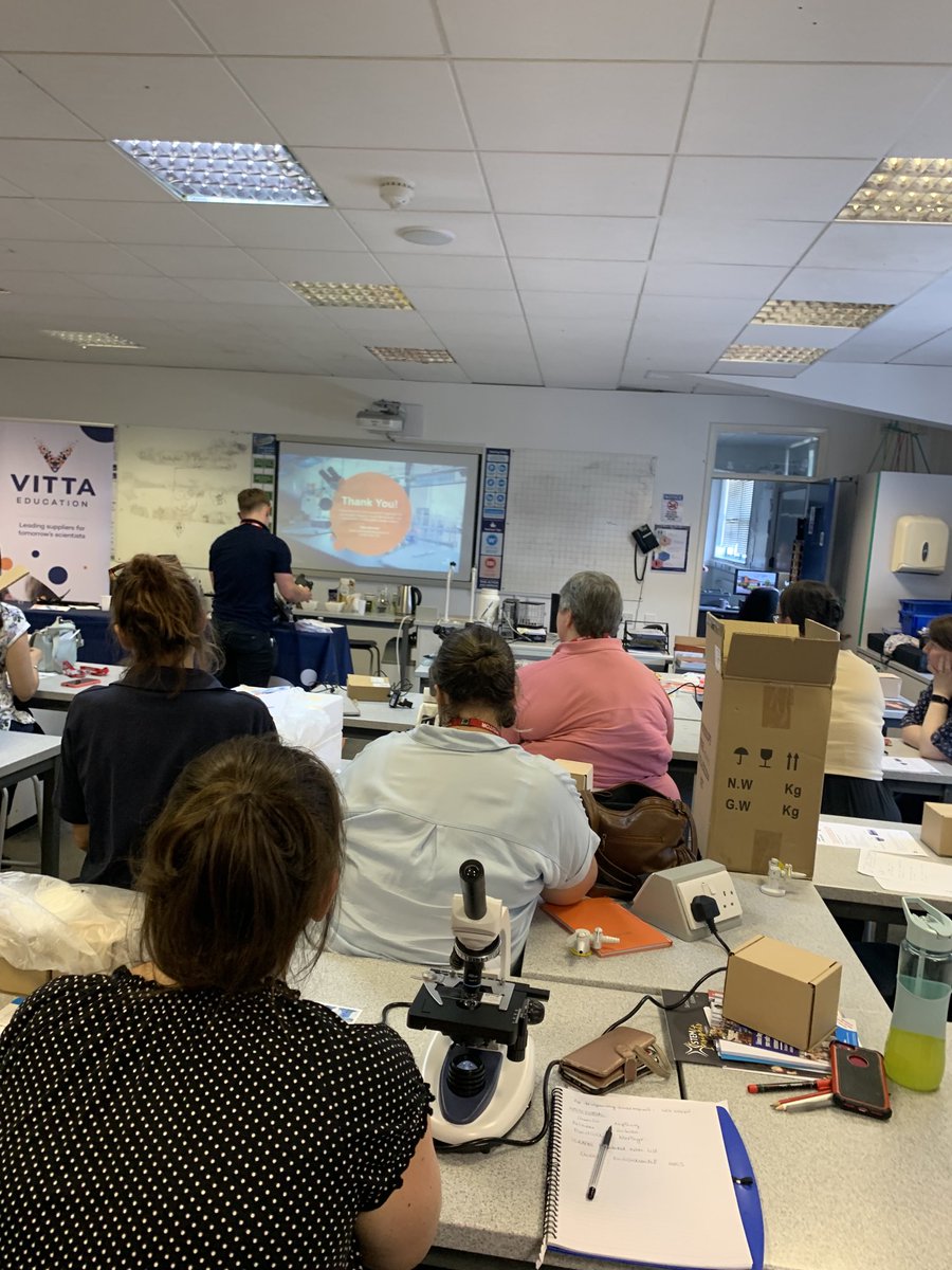Microscopes Mastery Workshop today with Silius from ⁦<a href="/VITTAEducation/">VITTA Education</a>⁩ who has travelled all the way from Cambridge to join us today⭐️⭐️18 technicians enjoying the networking. Thanks to Daniella ⁦@Mary_1mmacukate for hosting