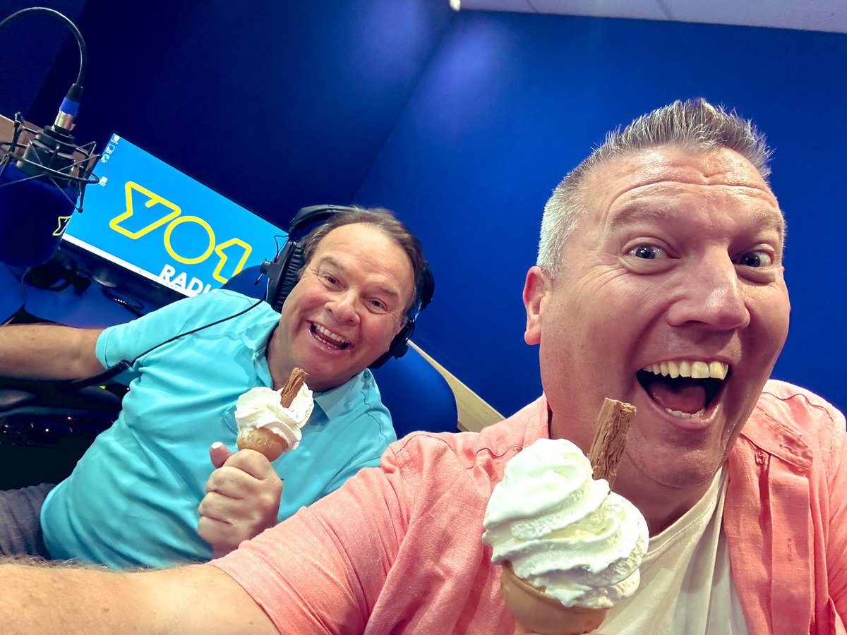 thisisyo1's tweet photo. We all scream….Ice Cream!! 🍦
Wayne ‘Knotted Hanky’ Chadwick and Chris ‘Postman Legs’ Marsden both enjoying the summer!
#OftenLicked
#NeverBeaten https://t.co/EdWfmwuMOT