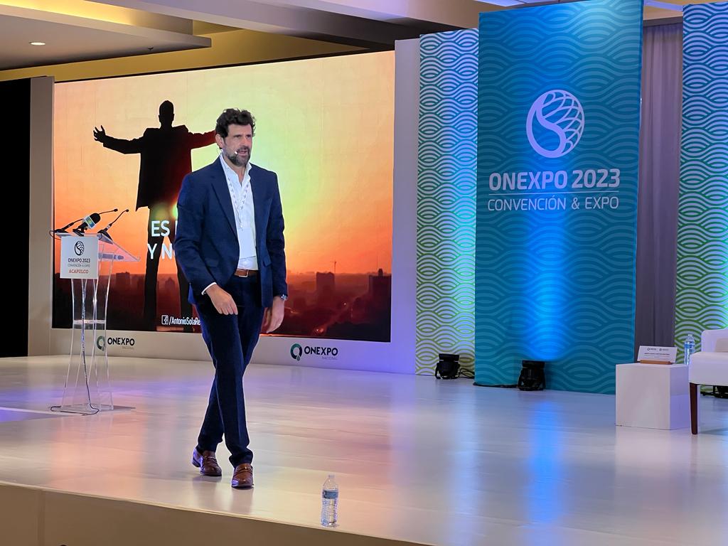 SurtidoresLATAM's tweet photo. @CRE_Mexico @_CamposLeticia El sector gasolinero accede a análisis de alto nivel en #OCE2023

👤@AntonioSola_ y @Arleth_Metlich fueron algunas de las talentosas figuras que asistieron a la jornada de apertura del evento de @OnexpoNacional

Tenemos grandes expectativas para las siguientes charlas magistrales https://t.co/fRYBlv2wOO