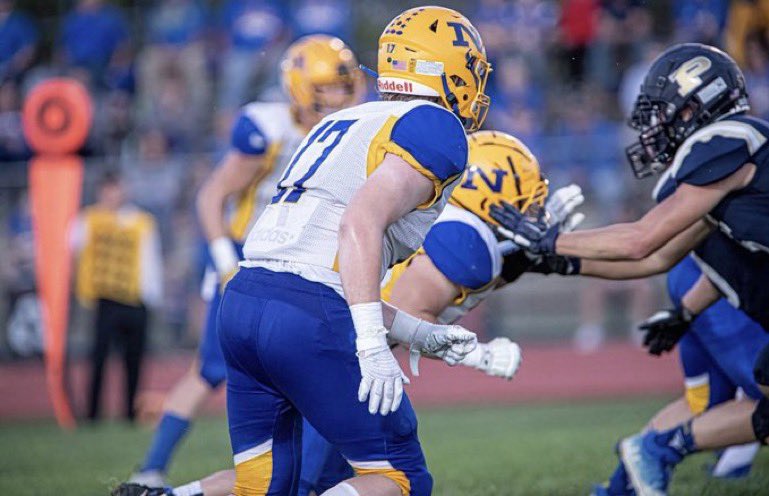 sportsinkansas's tweet image. 2024 TE/DE Roman Hauser of Norton returns this fall after a huge junior season 🔥 

Hauser was a finalist for 2A Defensive Player of the Year after tallying 52 tackles, 13 sacks, 4 forced fumbles, 3 fumble recoveries, 14 TFL

At TE, he had 423 yards receiving/4 TD.

The BlueJays…