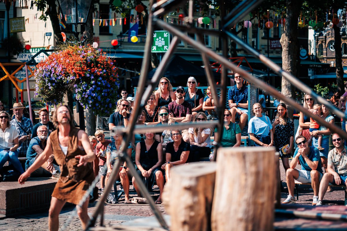 𝗦𝗮𝘃𝗲 𝘁𝗵𝗲 𝗱𝗮𝘁𝗲! Pak je de agenda er even bij?

Op 2 en 3 september vormt het Stadsfestival het decor voor de feestelijke opening van de Hanze-achtdaagse. Woensdag 6 september staat in het teken van familie met een gevarieerd kinderprogramma.  

📸 Christein van Hoffen