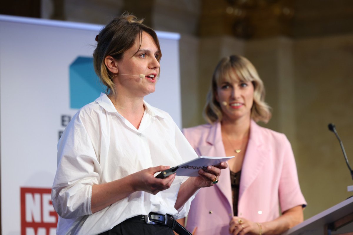 Wie erhält man die Auszeichnung „Europas Magazin des Jahres“? Barbara Loop und Jacqueline Krause-Blouin über die Blattstrategie des Schweizer Frauenmagazins „Annabelle“ beim #EPC2023 <a href="/BarbaraLoop/">Barbara Loop</a> <a href="/BlouinKrause/">Jacqueline Krause-Blouin</a> @annabelle_mag #Magazin #journalism