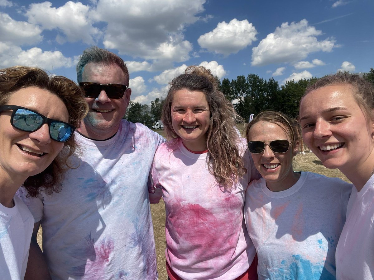 @movemoresheff Health & Social care team weren’t going to get left out of the fun down at @OLPSheffield ! 🎨 #thisgirlcan @YorkshireSport #MoveMoreMonth