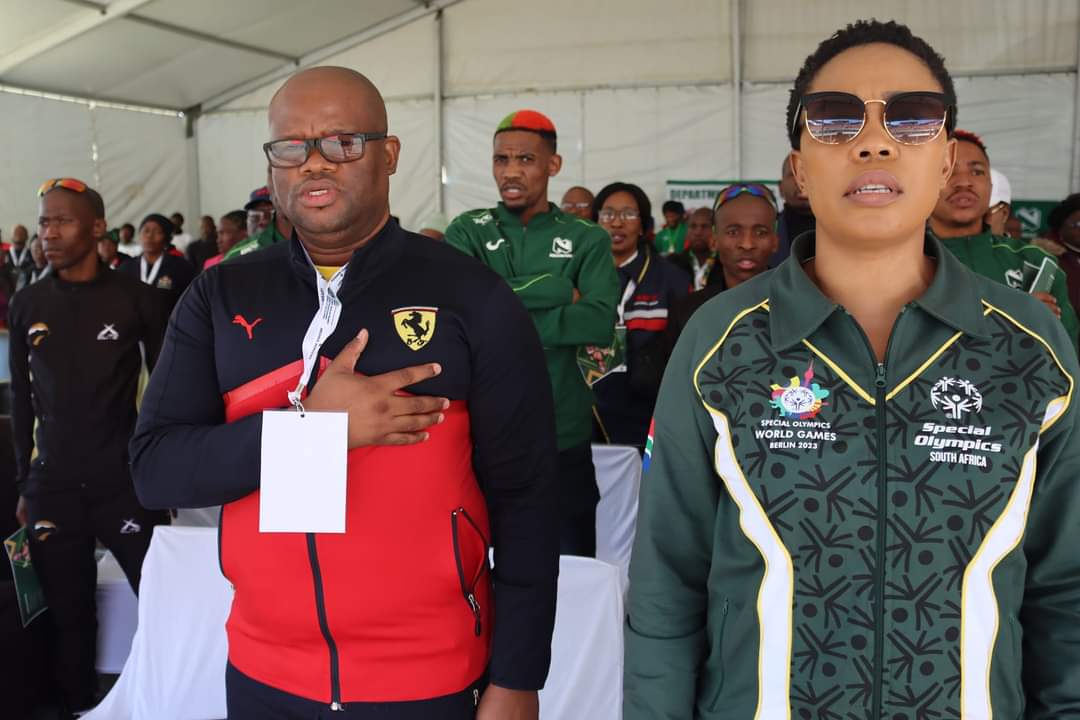 Kenetswe2's tweet photo. Tete Dijana
Adele Broodryk
Edward Mothibi
We remain proud and humbled by your remarkable achievement as the North West Province.
#comradesmarathon
#ComradesMarathon2023
#TeamNW
#TeamSA https://t.co/p9WFN7vIM6