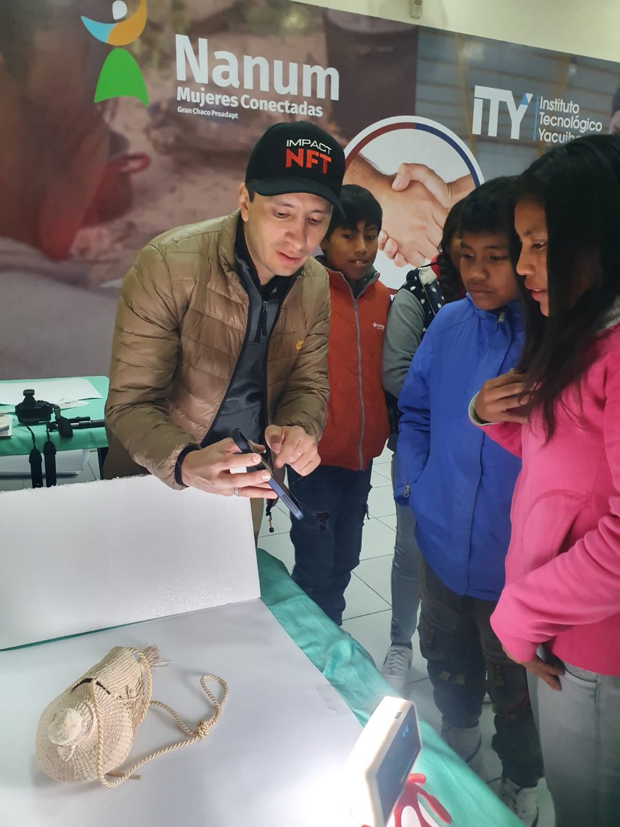 ChacoProadapt's tweet photo. ¡@CAMINNOS1  llegó al territorio boliviano!

En el Centro #NANUM del Instituto Tecnológico Yacuiba se desarrollan dos jornadas de prácticas para trasformar el #ArteNativo en realidad aumentada y digital.

@NativaTarija @redeschaco @granchaconft https://t.co/ftMctoELEz