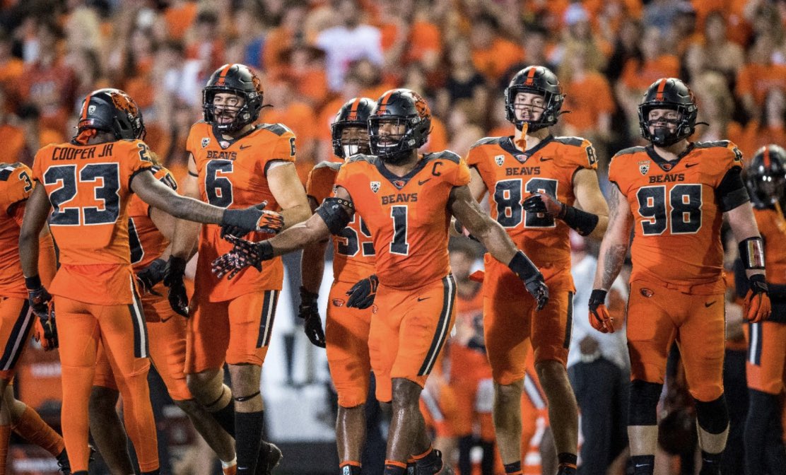 After a great camp at sac state I am blessed and honored to have been given a Full Ride Scholarship from THE Oregon State University!!! @robertcolemoore @Coach_Smith @FBCoachM @BeaverFootball @CoachVaigafa @NMBlackTornado @B12PFootball #Gobeavs 🧡🖤🦫
