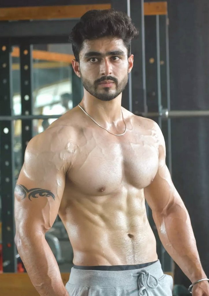 hourlydesimen's tweet photo. https://t.co/sWwePrhURG