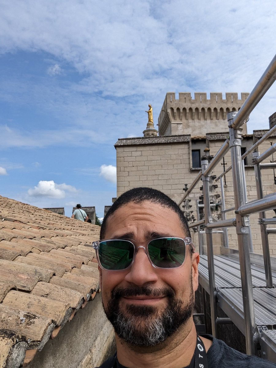 Emilio Escobar tweet media