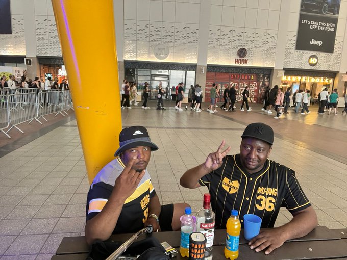 Right before seeing Nas and the Wu-Tang Clan 2 days ago was very hung over yesterday #legends #wutang<a href="/tag/wutang"class="tags"><span>#wutang</span></a><a href="/tag/nas"class="tags"><span>#nas</span></a><a href="/tag/legends"class="tags"><span>#legends</span></a><a href="/tag/02arenalondon"class="tags"><span>#02arenalondon</span></a>