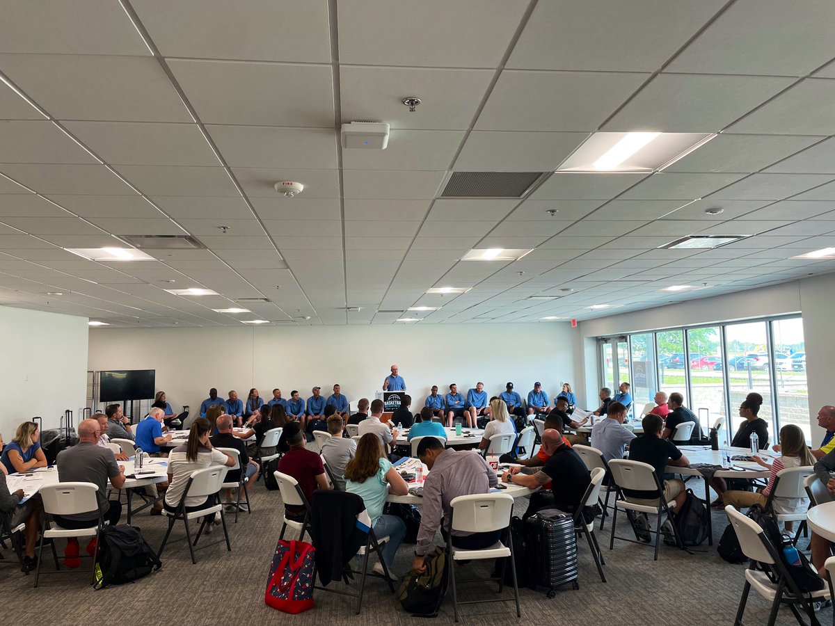 Welcome present and future MIAA officials to the Greg Small Basketball Officiating Clinic! 

#BringYourAGame