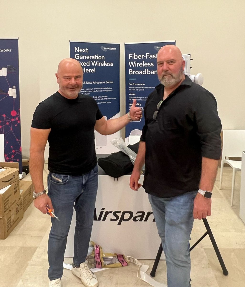 2x the excitement at #ICTSolutionsDay Bologna! Raffaele Incanti &amp; Giulio Carli from Mimosa rocked the stage, twinning in their expertise on #gigabit connectivity via #radios. Thanks ALLNET.ITALIA for an event to foster awareness &amp; opportunities in the 4th Industrial Revolution!