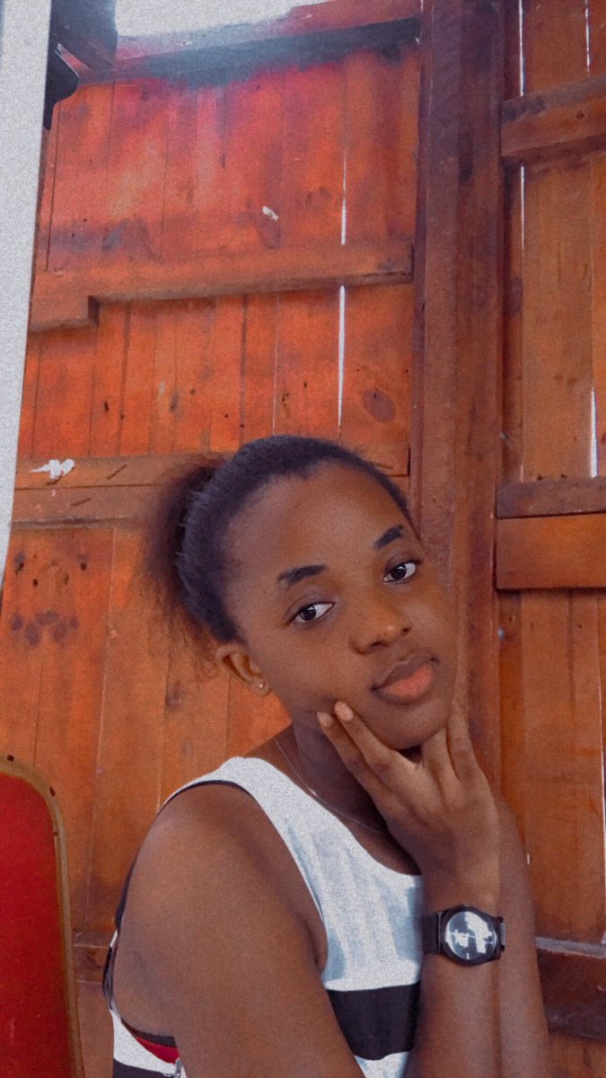 lhydyya's tweet image. Hello🥰🥰🥰🌚