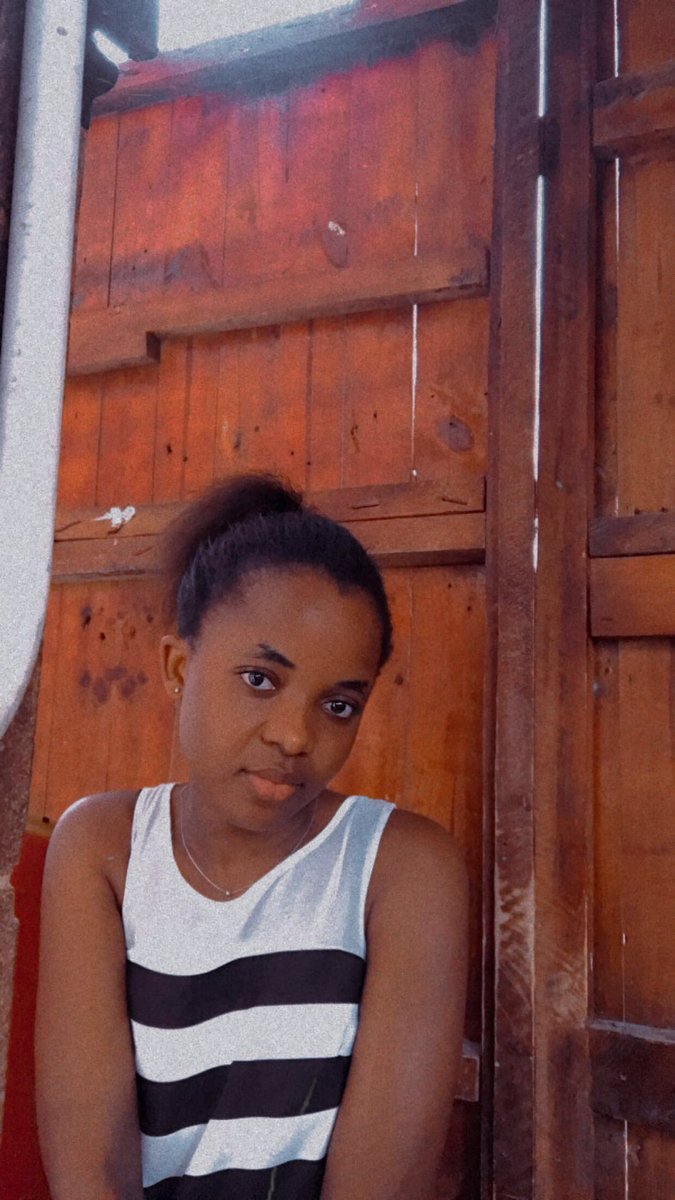 lhydyya's tweet image. Hello🥰🥰🥰🌚