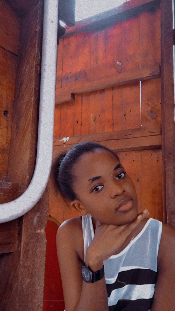lhydyya's tweet image. Hello🥰🥰🥰🌚