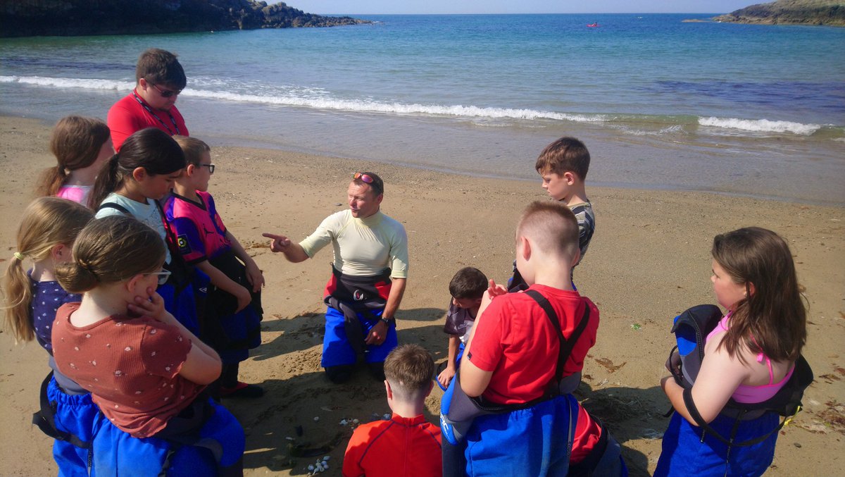 Ryan Jones tweet media