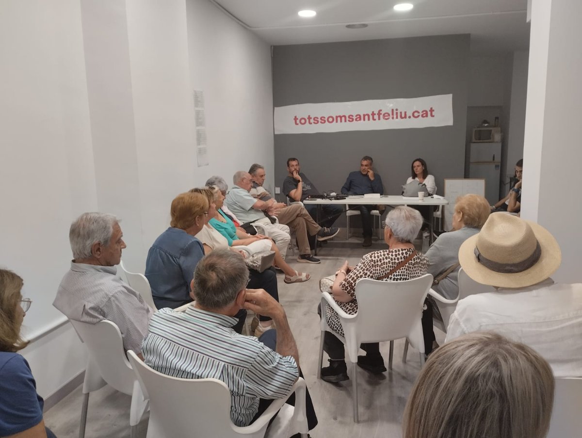 Aquest dimarts a l'assamblea de Tots i @juntsxsantfeliu es va donar suport als regidors <a href="/jaumemanyoses/">Jaume Manyoses Canadell🎗🌹</a> i @nuriacarreraj per dur a terme les negociacions per formar govern. #santfeliu