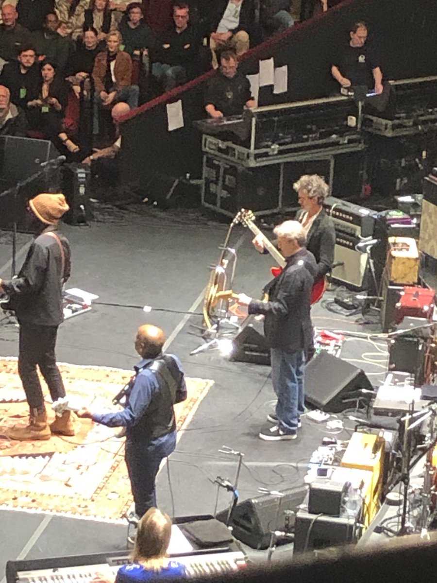 JoannePeace5's tweet photo. I’m reliving this magical concert from a few weeks ago: A tribute to Jeff Beck. It’s still resonating.. wow! #EricClapton #JeffBeck #RonWood #GaryClarkjr #JohnnyDepp et all #grateful https://t.co/kQfKBZqoAG