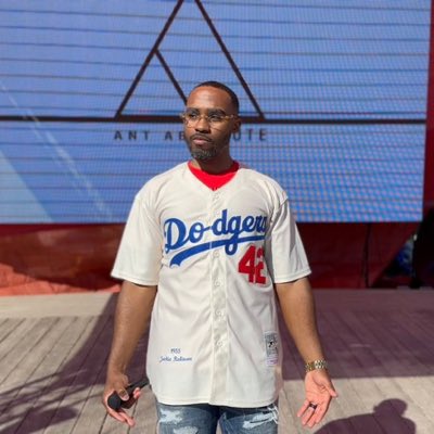 AntAbsoLUTE_'s tweet photo. #NewProfilePic https://t.co/XqFJ6AzhA7