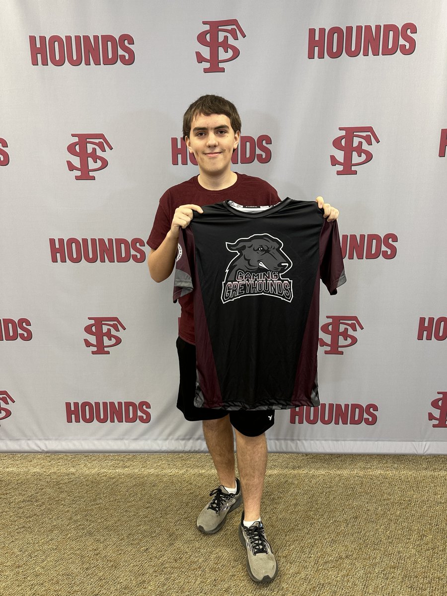 LOIs signed ✅
Kane Shepard and Lukas Felix - welcome to the Fort. It was great meeting you and your families today. Time to achieve greatness in 2023-24!! 💪
FSCC Esports is still recruiting and has scholarship seats open. Discord @ Beardoza#0001. 👈
Let's #GoGreyhounds #esports