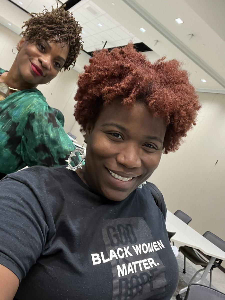 jessib2007's tweet photo. Alief Cohort 20 of @FuelEdSchools dropping gems with my former college professor!! https://t.co/BkWXEHLo4Z