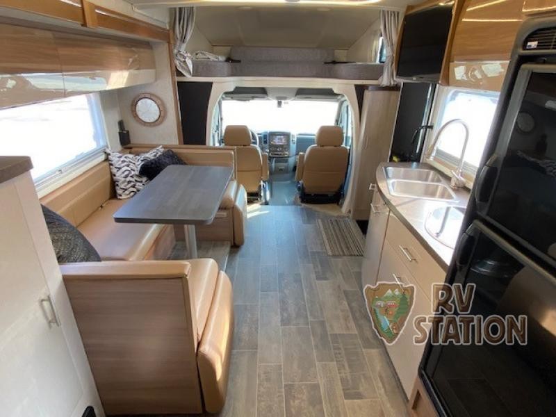 🌟Sleeps 6 🌟less than 30,000 miles 🌟tankless hot water heater...and much more! 😎Call or stop by today and tour this Used 2019 Winnebago Navion 24J. 

🌐rpb.li/VmgRd
📞 346-322-1423

#RVStationCleveland #Motorhome #HomeIsWhereYouParkIt #Rver