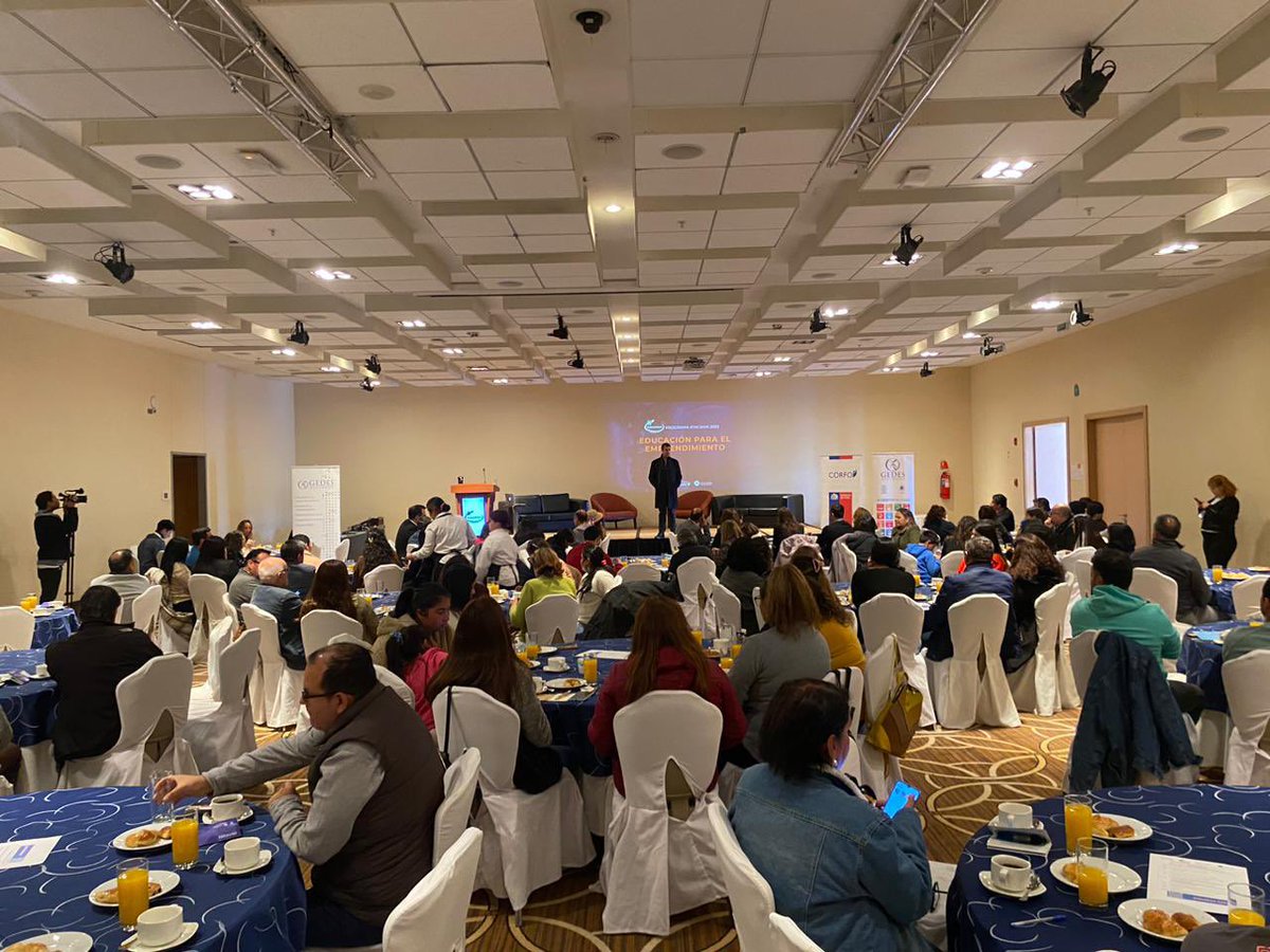 Hoy dimos inicio al ciclo de talleres del programa “Atacama: Educación para el Emprendimiento” de la línea Dinamiza de <a href="/Corfo/">Corfo</a> Esta iniciativa es ejecutada por <a href="/GedesChile/">GEDES</a> y <a href="/GulliverChile/">Gulliver</a> y beneficiará a 150 emprendedores/as de las provincias de #Copiapó y #Chañaral