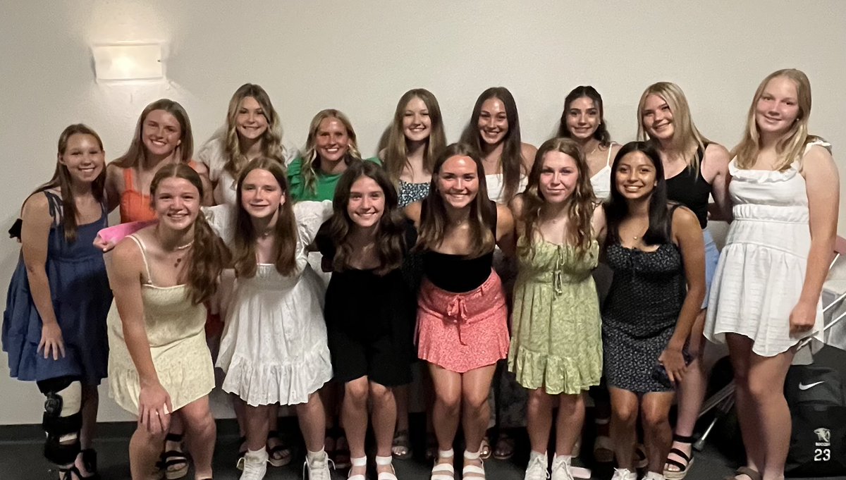 Our banquet wrapped up the ‘23 season! Thanks to our seniors Abby and Gabby! We wish them the best and thank them for all their hard work and dedication. Looking forward to’24
#Saberpride