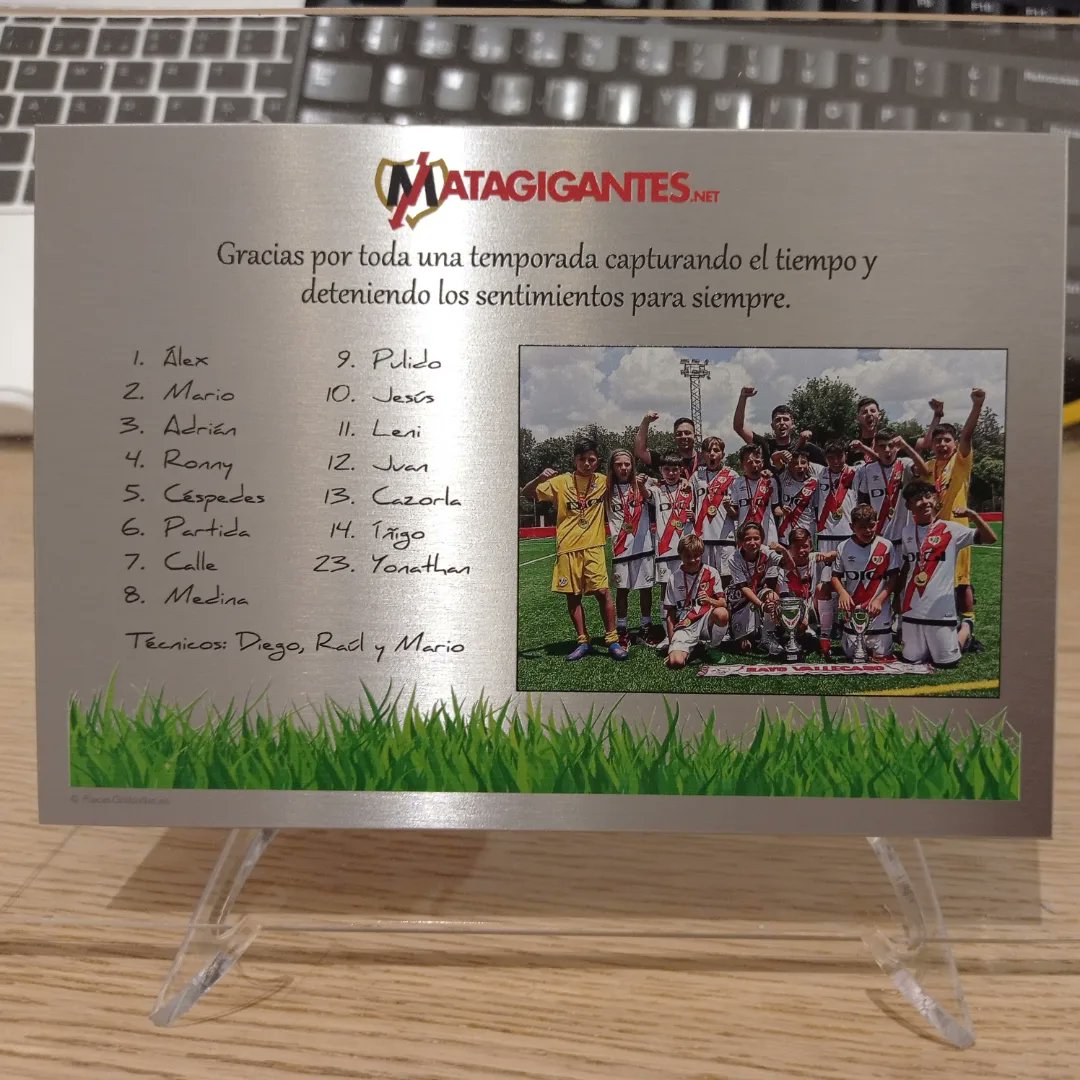 Pues nosotros ya hemos ganado nuestra particular NATIONS LEAGUE.
Muy agradecidos a nuestro Alevín B por el detalle que han tenido.
Campeones dentro y fuera del terreno de juego ❤️⚡🔝