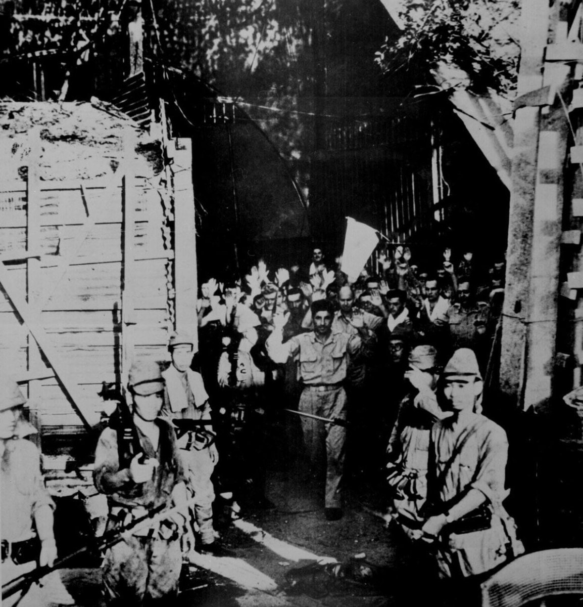 #American garrison surrendering at #Corregidor, May 1942

#history #ww2 #wwii #worldwar2 #ww2incolour #secondworldwar #ww2incolor #ww2colorized #ww2colourized #phillipines