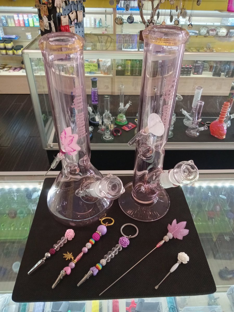 The Yellow Smoke Shop (@yellowsmokeshop) on Twitter photo 