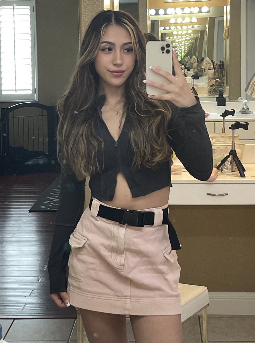 Lyss on Twitter "tiktok helped me pick out my outfit for cod champs🥰"