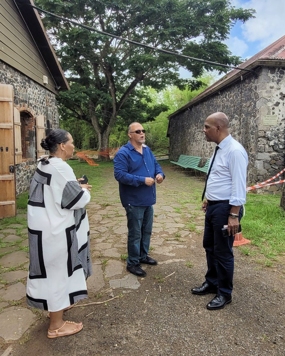 CTM_Martinique's tweet photo. #ACTUSCTM

Le Président du Conseil Exécutif @SergeLetchimy s’est rendu ce jour au Musée de la Pagerie et à la Maison de la Canne. https://t.co/Y6Caygghlz