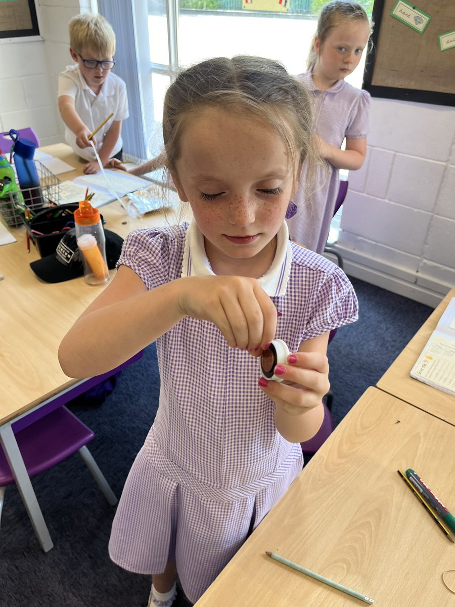 Emmaus_School's tweet photo. 💜Miss Fitzgerald’s class enjoyed exploring the properties of different materials in science today! 🧐We made predictions about whether materials would be magnetic, transparent, stretchy and whether they would float before testing them out 👩🏻🔬 #emmausyeartwo #emmausscience https://t.co/ghUU986AIf