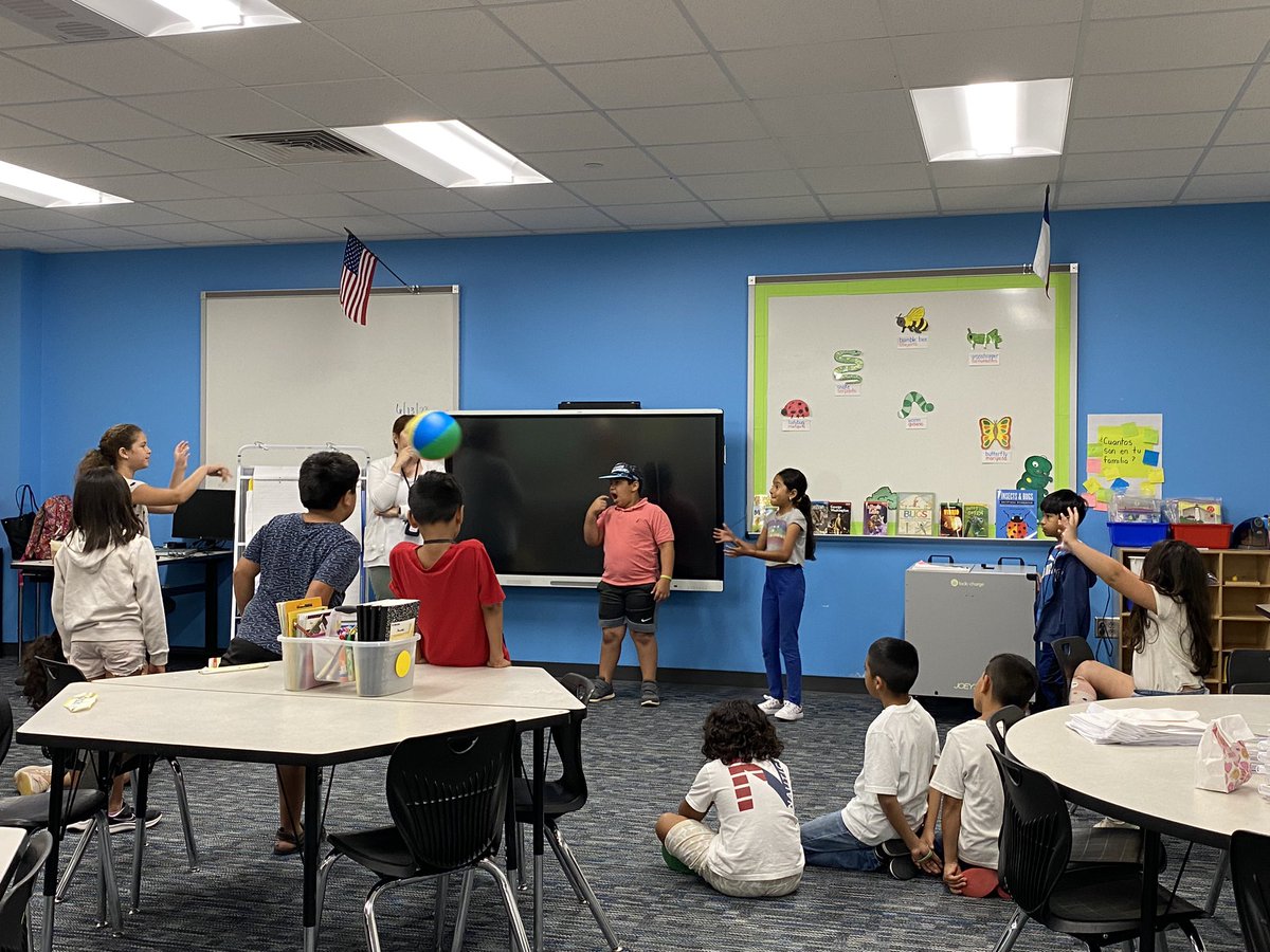 2nd and 3rd grade Dual Language students have had a blast integrating literacy, math, social studies, and science with the @Amplify curriculum this summer! #DualLanguage @TomballISD #DestinationExcellence @alisonb73 @TISDMulti