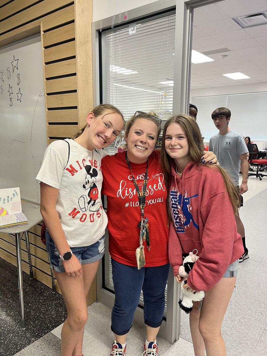 Becca Repass tweet media