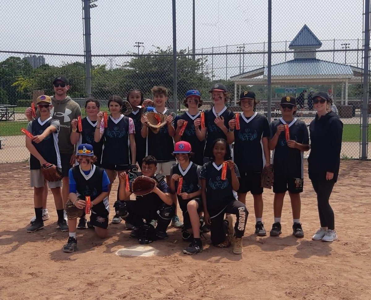 MissJodiC1's tweet photo. Great to see the @HolyFamily137 3-Pitch Softball team walk away as the Champs today at @ClaringtonON fields! Way to go, Flyers! https://t.co/9Fjj9BLf9Q
