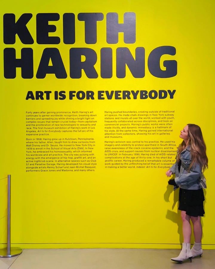 INSTAGRAM: Art visit to see one of my favs ❤️ #keithharing - <a href="/maggielawson/">Maggie Lawson</a> instagram.com/p/CthadZCPF5E/