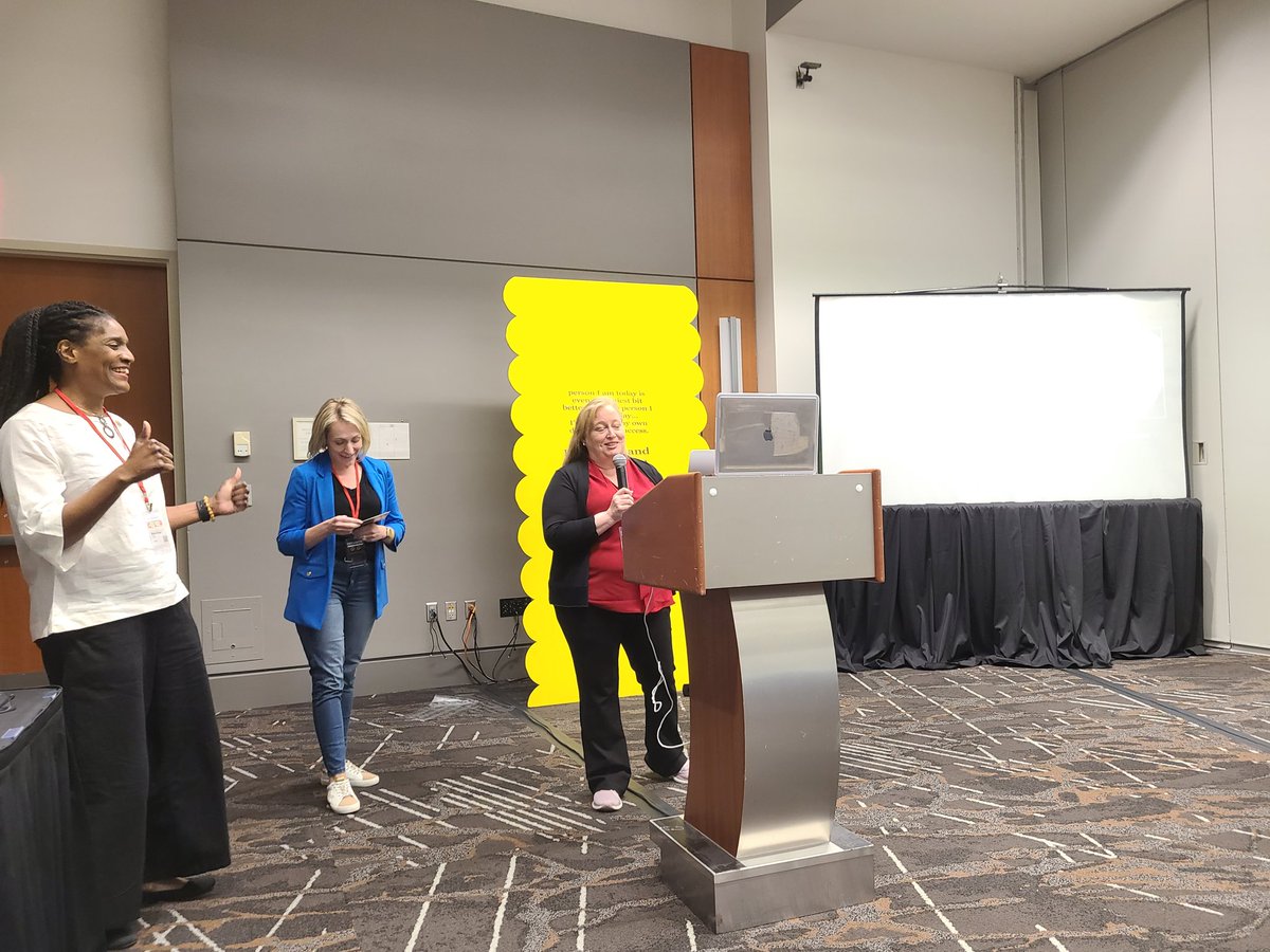 🌻🌷💜 Nadina D. Lisbon 💿🌤️ tweet media