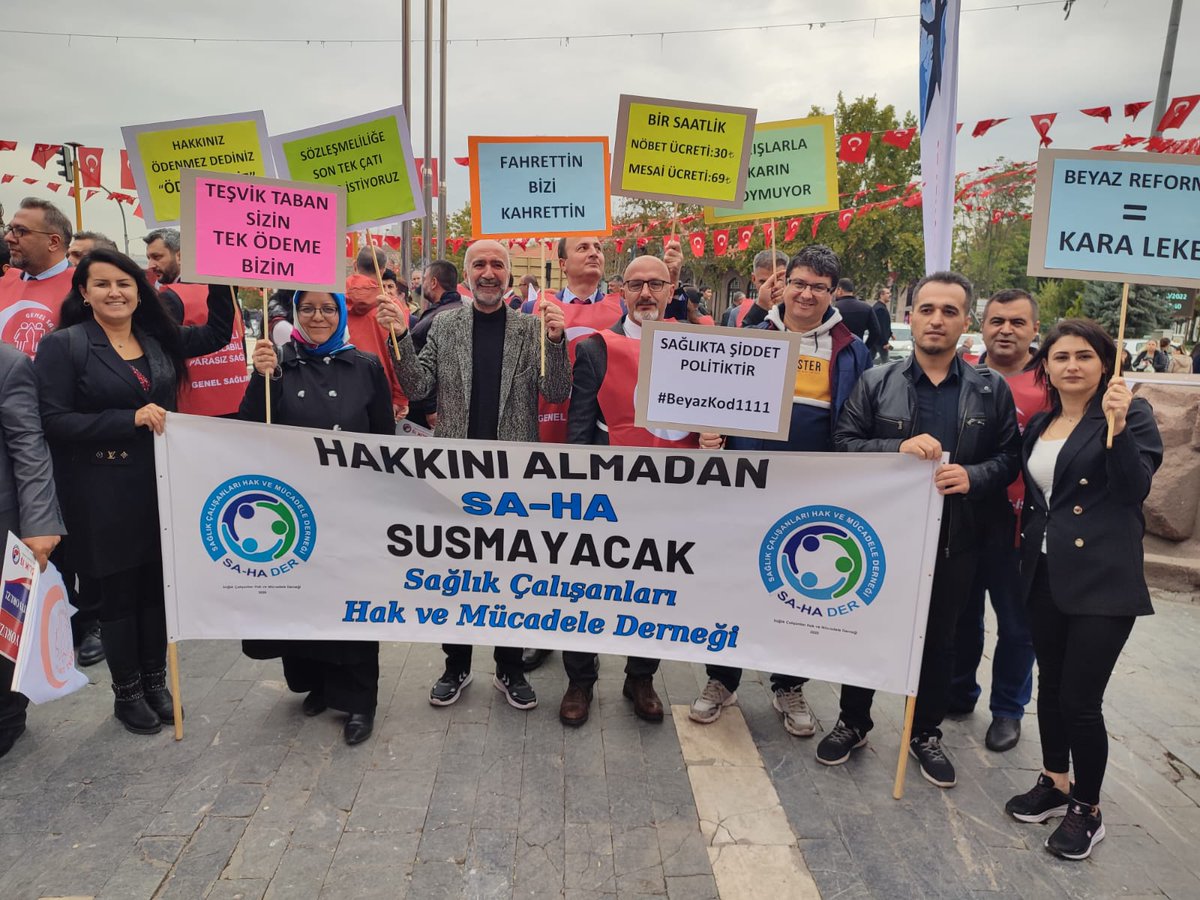 Hakkımız olanı alana kadar mücadele etmeye devam edeceğiz
<a href="/SaHaDernegi/">Sağlık Çalışanları Hak Ve Mücadele Derneği</a>
 #MemurHakkınıAlamıyor