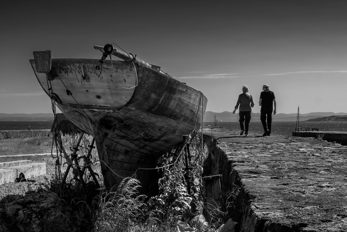 A walk in Dysart Harbour, Fife #Fife #Dysart #Kirkcaldy #blackandwhitephoto #blackandwhitephotography #bnwphotography #harbour #FifeCoastalPath