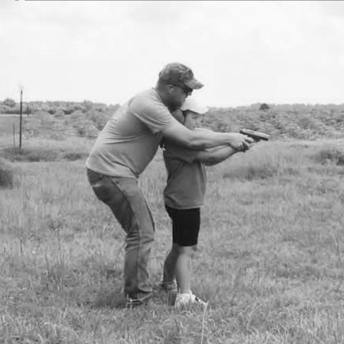 BrianLEthridge1's tweet photo. I am a Father of 3 girls and 1 boy and a husband to a beautiful woman. I am a Veteran (11B) and pro American. Newish to twitter. Give me a follow #Libertarian #2ndAmendment #thursdaymorning  #Anti_woke https://t.co/1O8qV8PP45