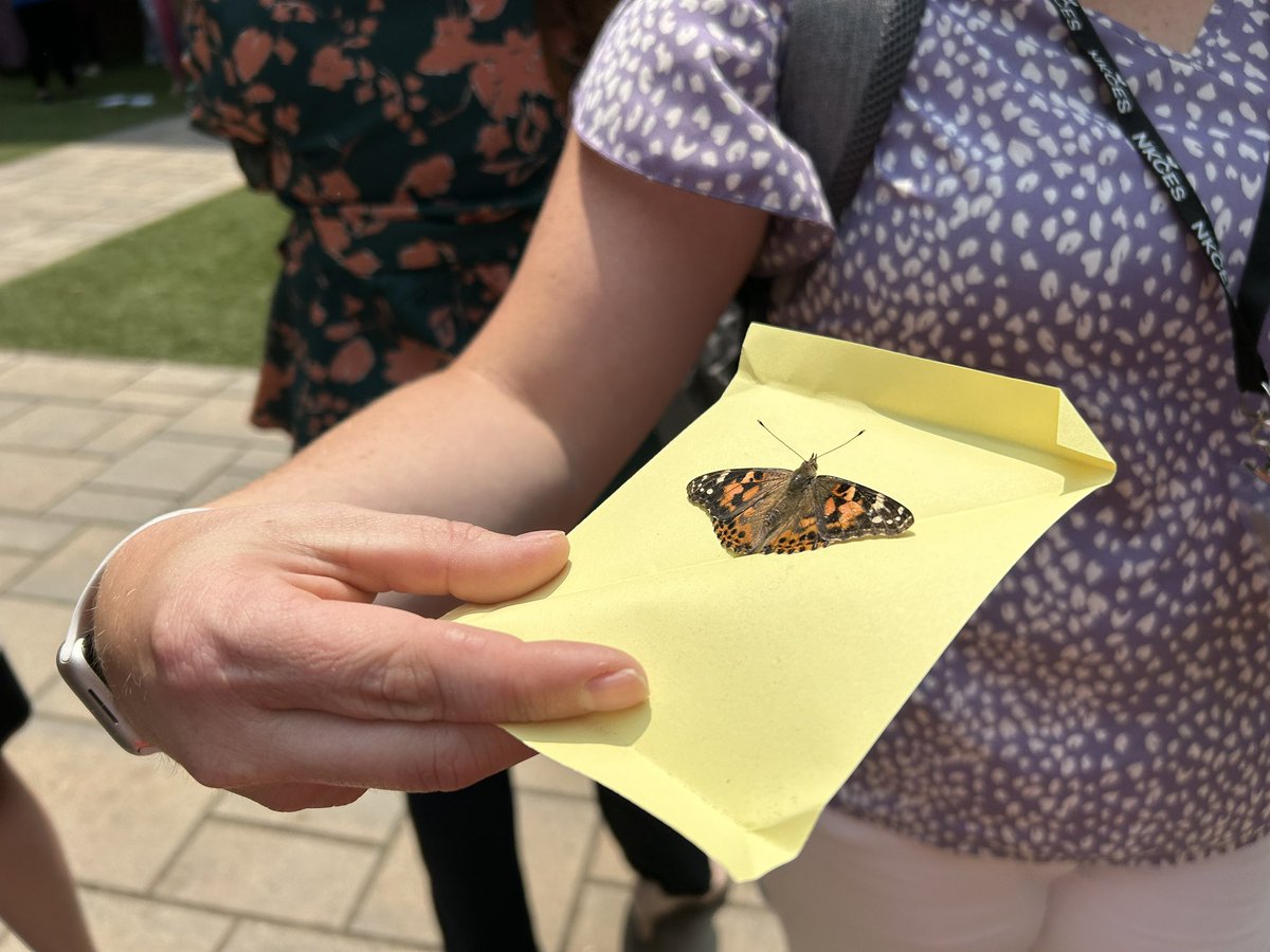 kimmott2's tweet photo. Ended this AMAZING professional learning with a butterfly release!!   Be a changer in your world!   So inspired! NKCES- Schools on Fire! #SOFIC @JamesACaywood @TheKCSD @NKCESKids1st https://t.co/4EltVdHUa9