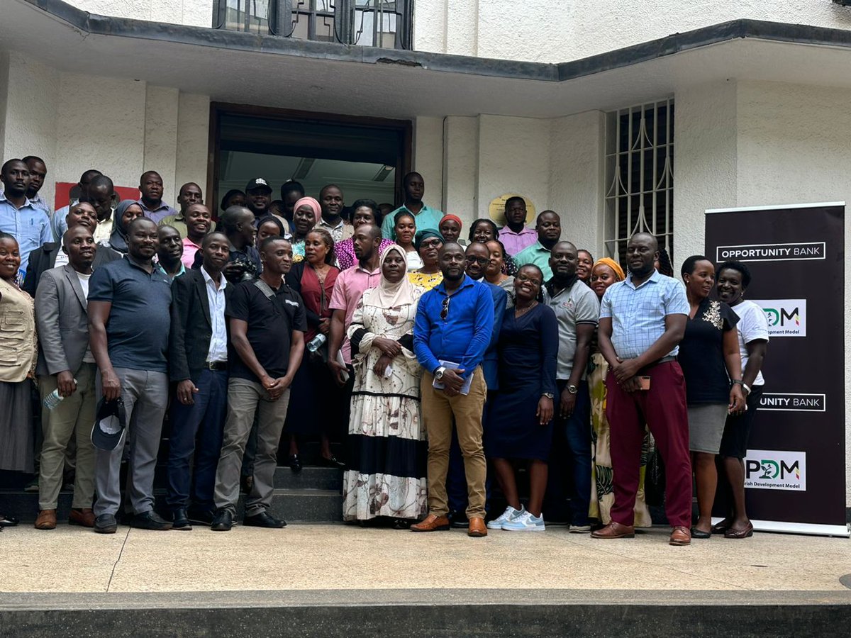 KampalaPdm's tweet photo. Today @KCCAUG AWAs &amp; CDOs Have Completed Training On Business Support Agent Model. The Training Was Conducted By @Opportunity_UG At The Mayors Parlour. 
@KCCAED @kyofakabuye2 https://t.co/UWPl8tDcUB